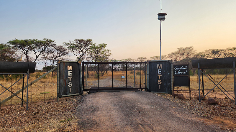 Metsi Metsi entrance, Donkerpoort Dam