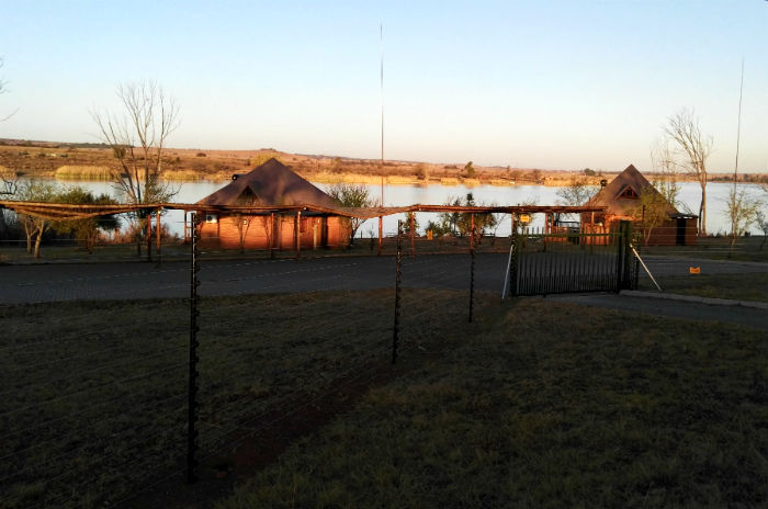 Chalets at Rietvlei Dam newly fenced off with proper gates